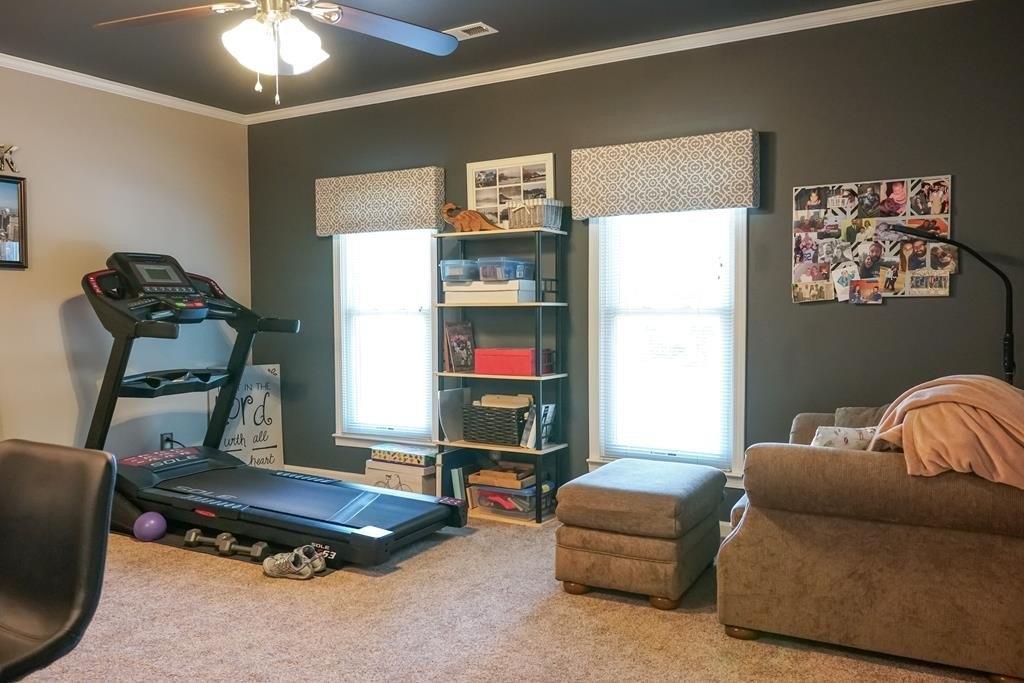 Ivy Ln, Cookeville, TN 38501