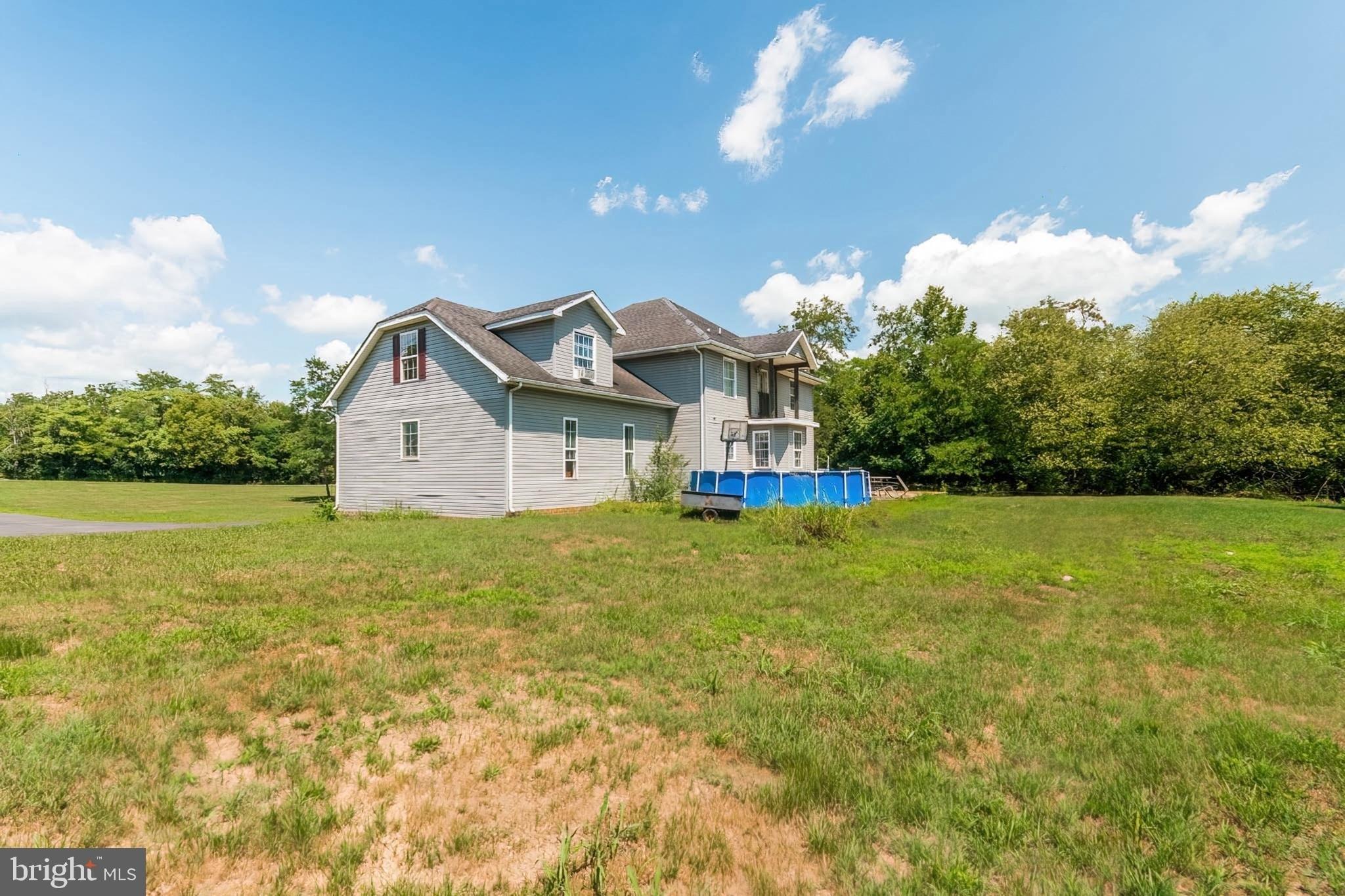 Sunflower Dr, Kearneysville, WV 25430