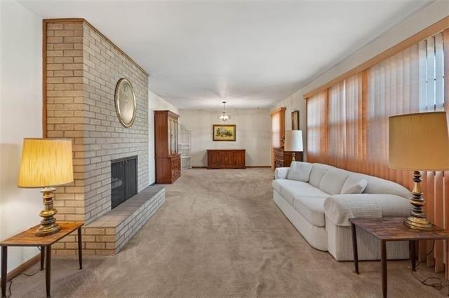 E 101st St, Kansas City, MO 64131