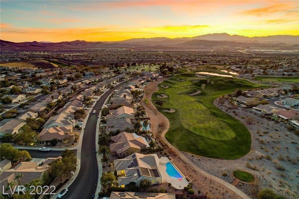 Forest City Dr, Henderson, NV 89052