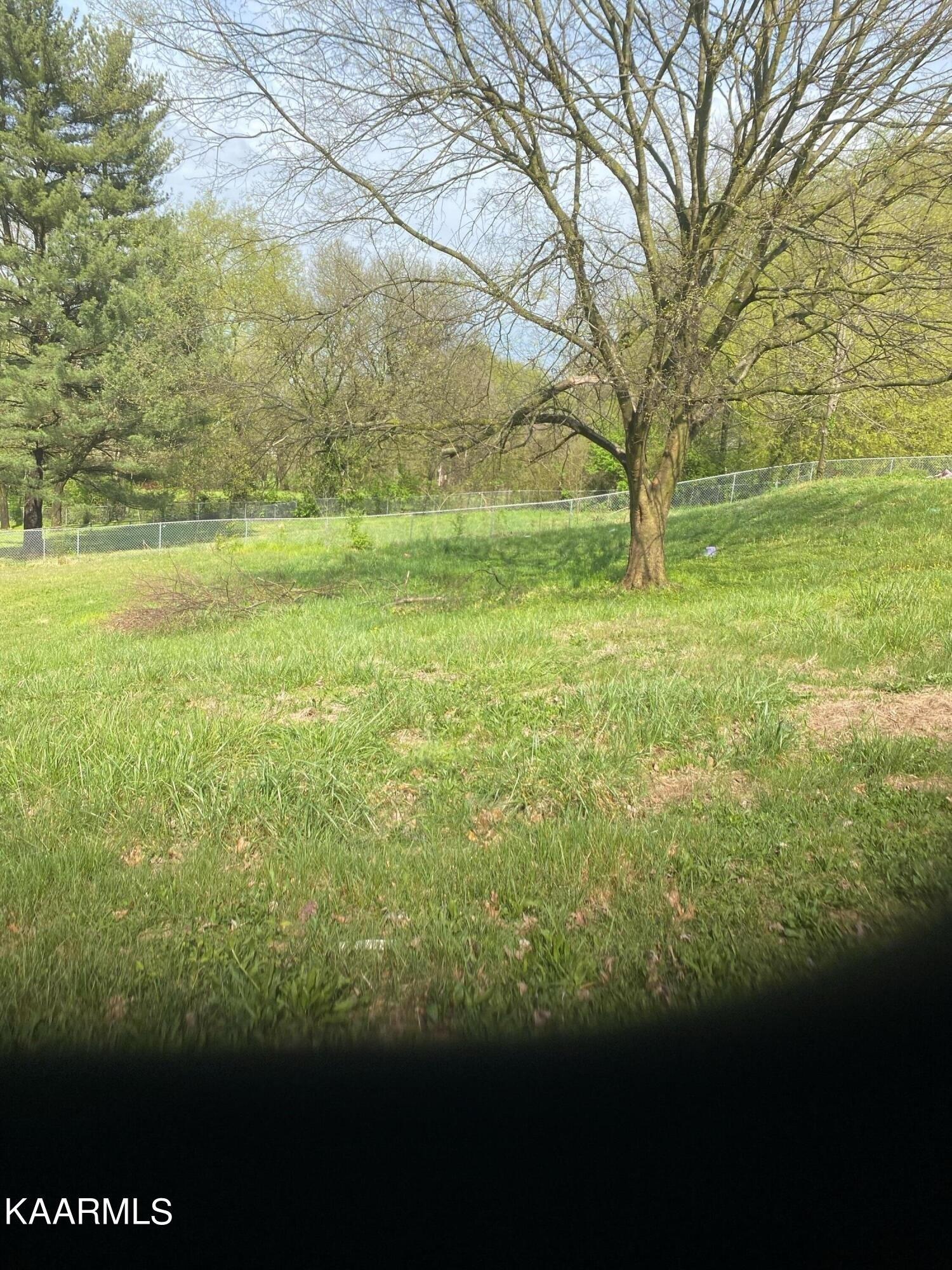 Glenmore Dr, Rockford, TN 37853