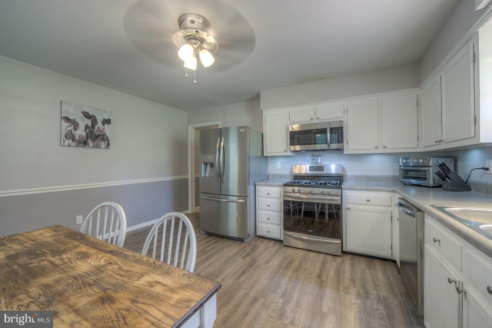 Wayne Ave, Stuarts Draft, VA 24477