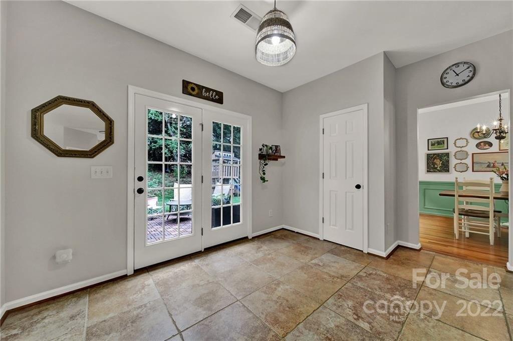 S Audubon Ave, Mooresville, NC 28117