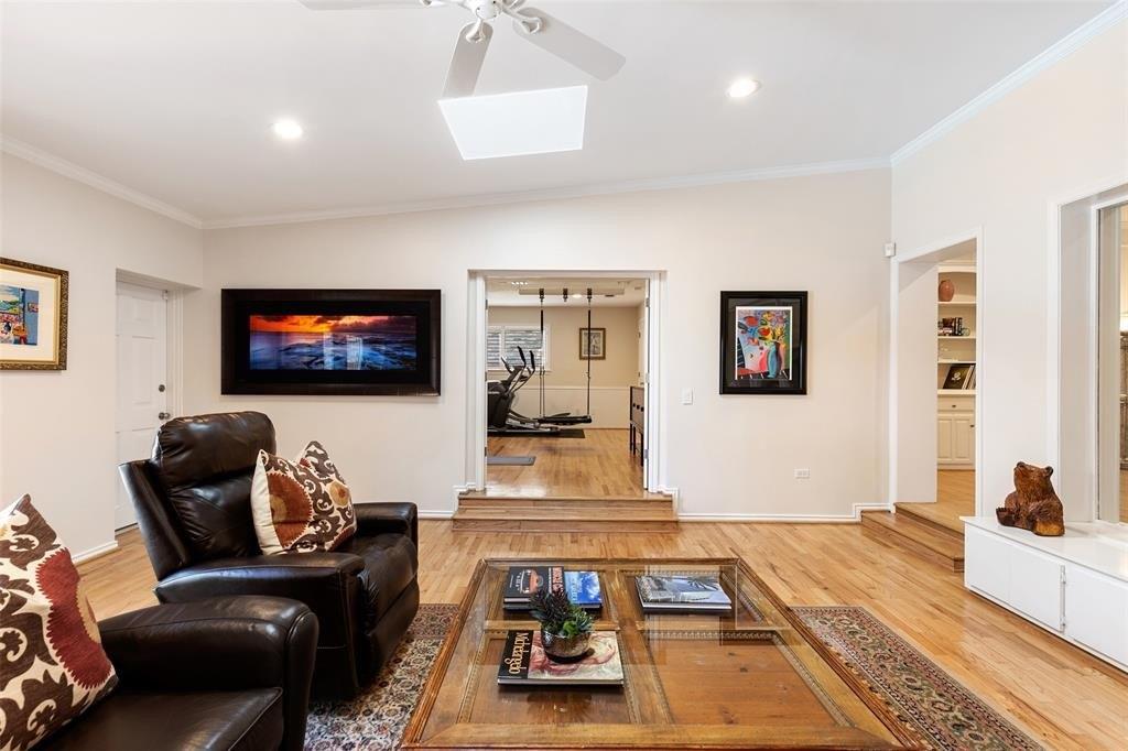 Lacrosse Dr, Dallas, TX 75231
