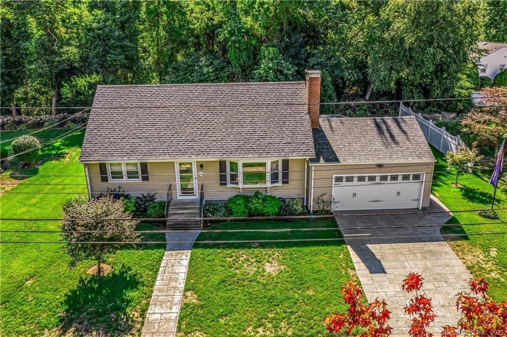 Bulmer Dr, Stratford, CT 06614