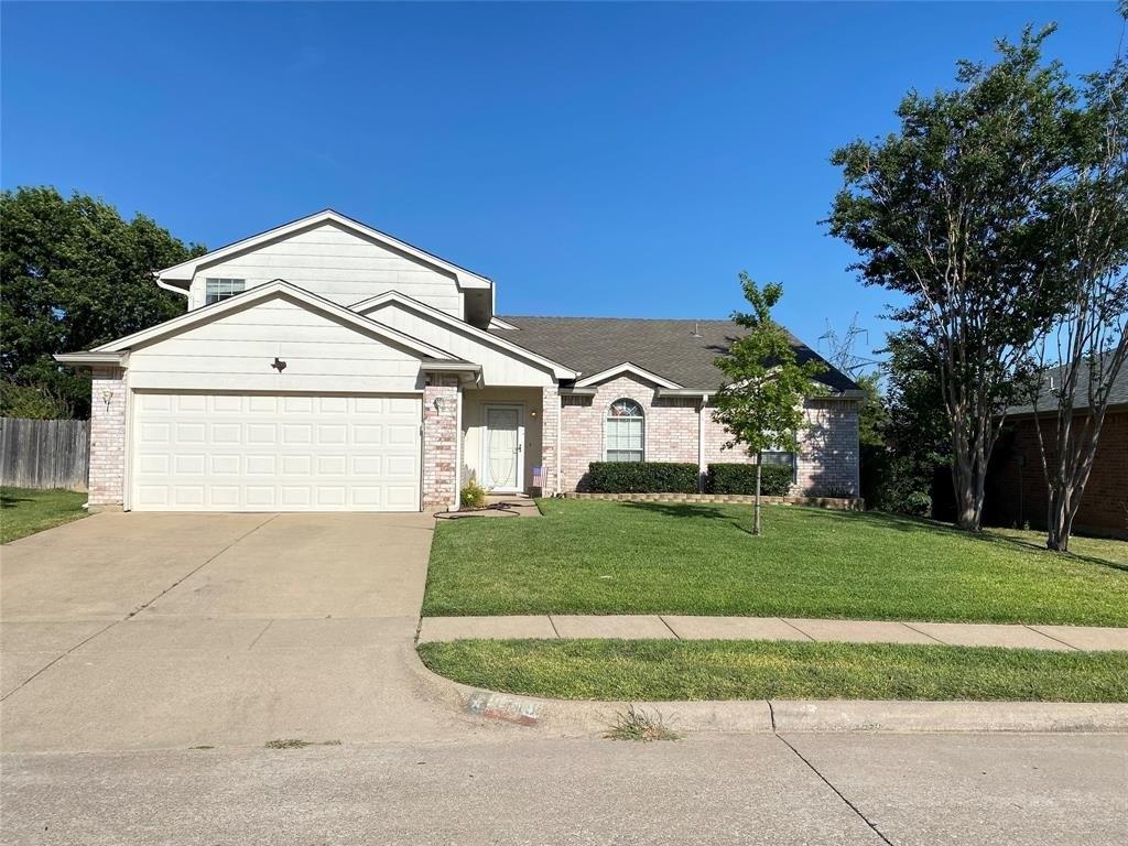 Caribou Dr, Arlington, TX 76002