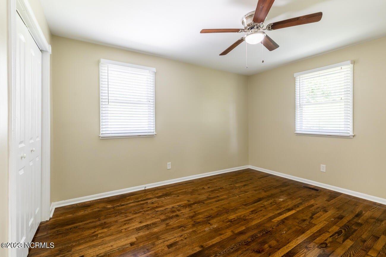 Maple St, Jacksonville, NC 28540