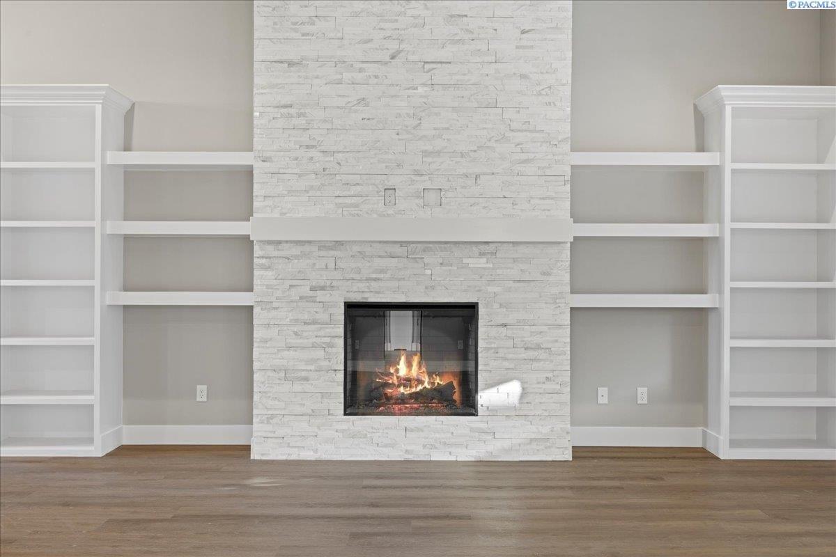 Laurel Ct, West Richland, WA 99353
