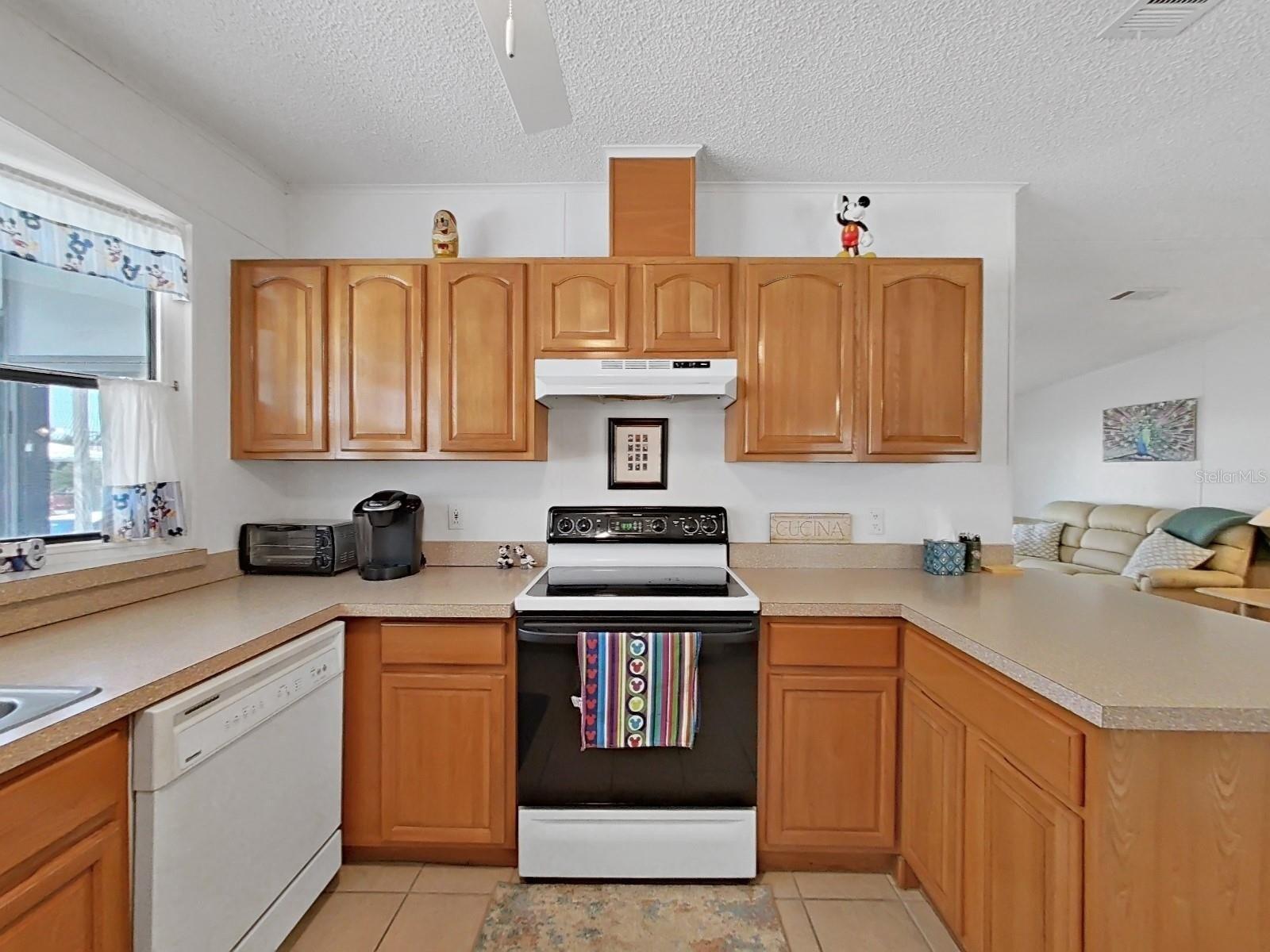 Fox Hill Dr, Lakeland, FL 33810