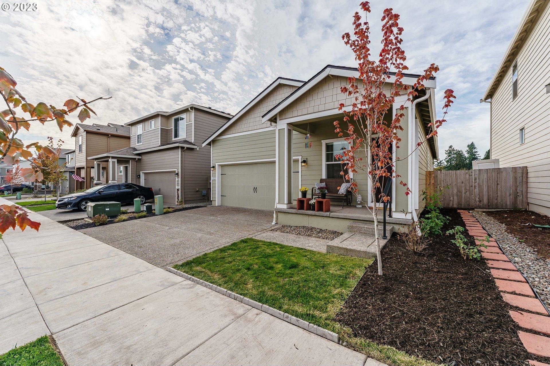 W 17th Ave, La Center, WA 98629