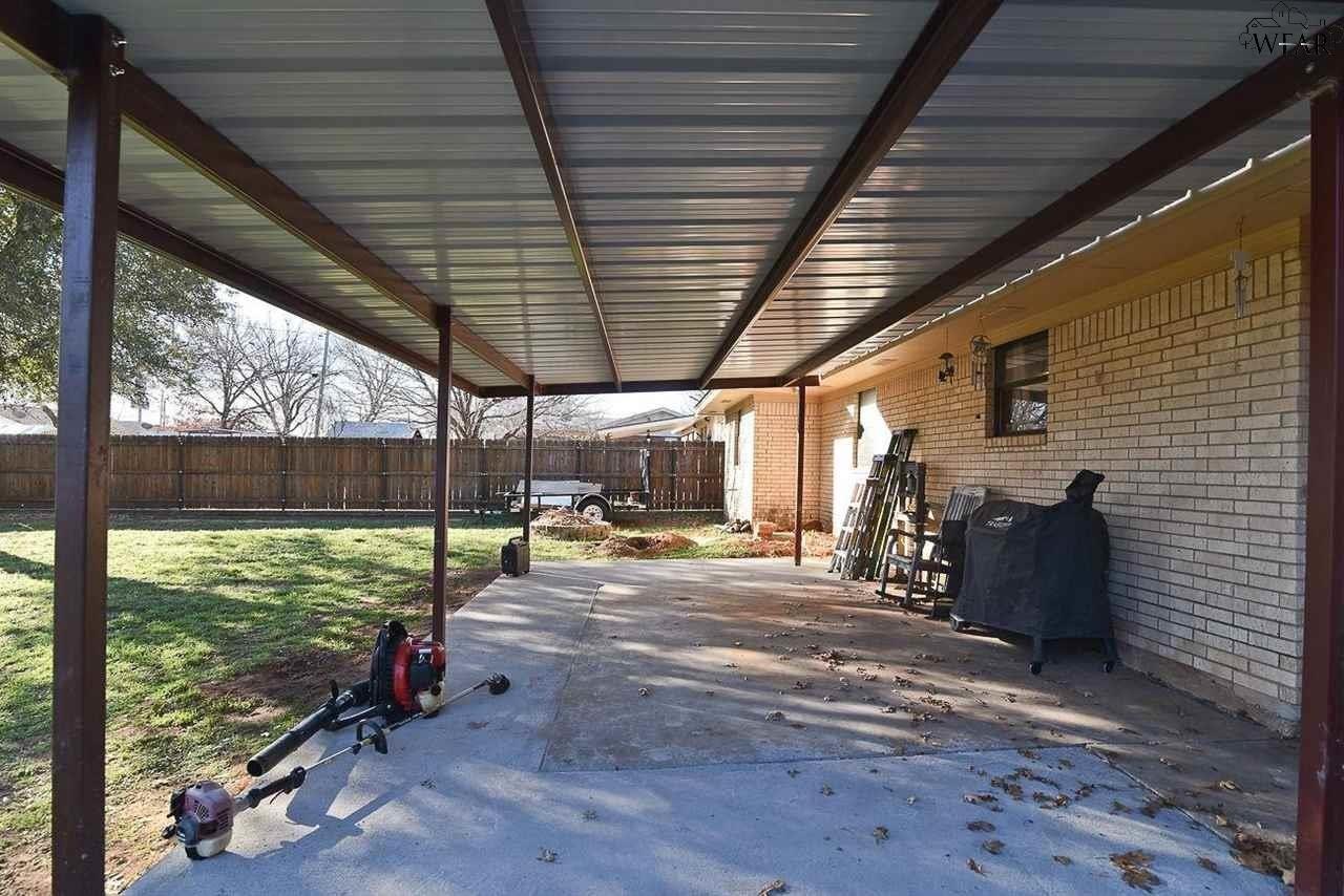 Briarwood Dr, Wichita Falls, TX 76310