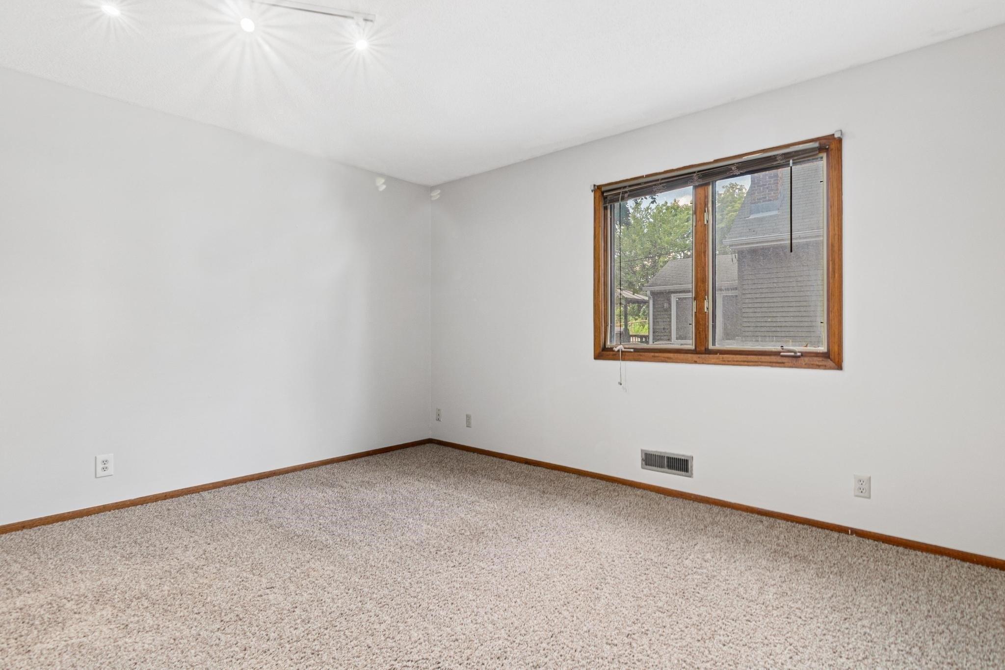 Ulysses St Ne, Minneapolis, MN 55418