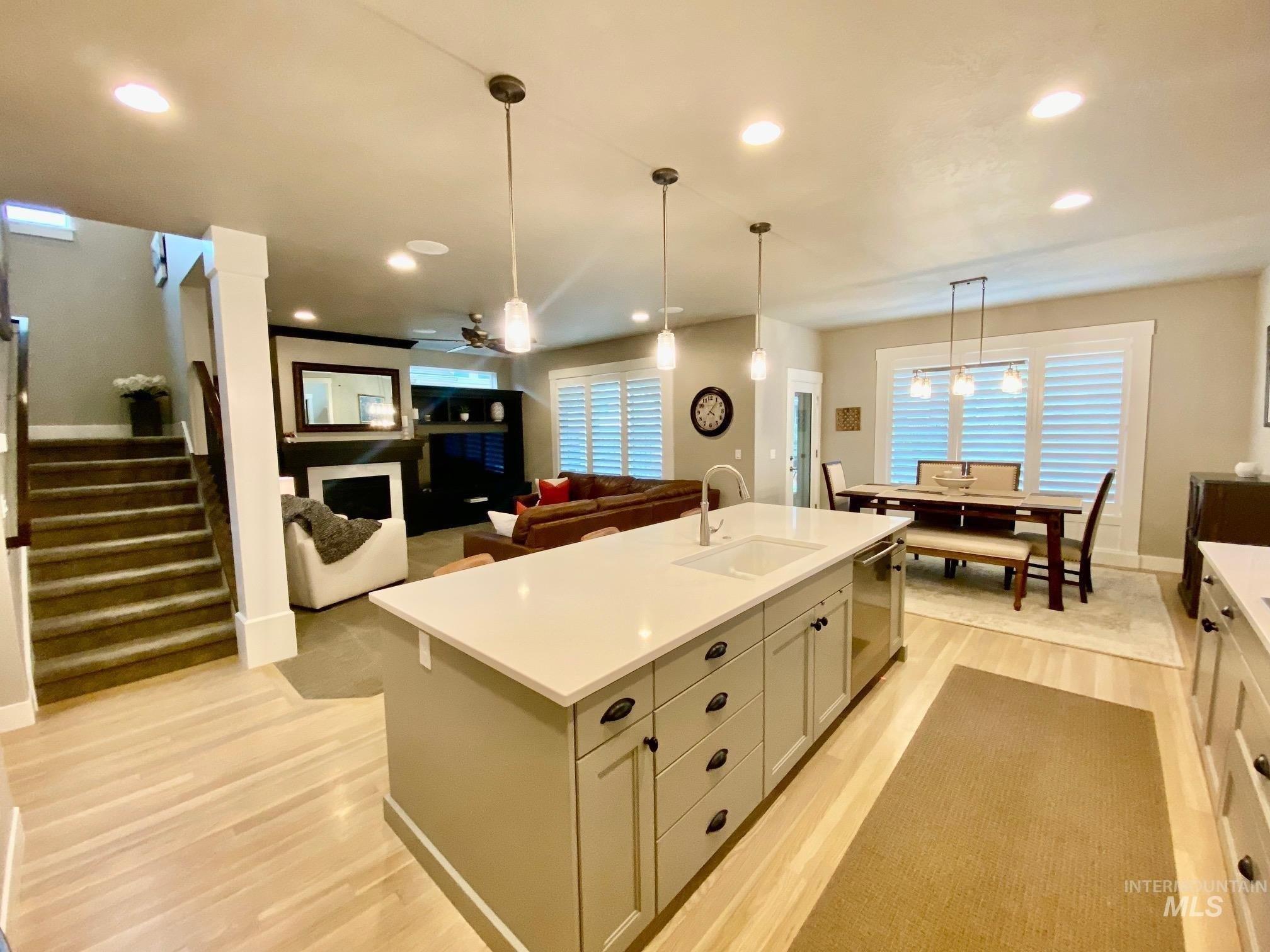 E Gisborne St, Meridian, ID 83642