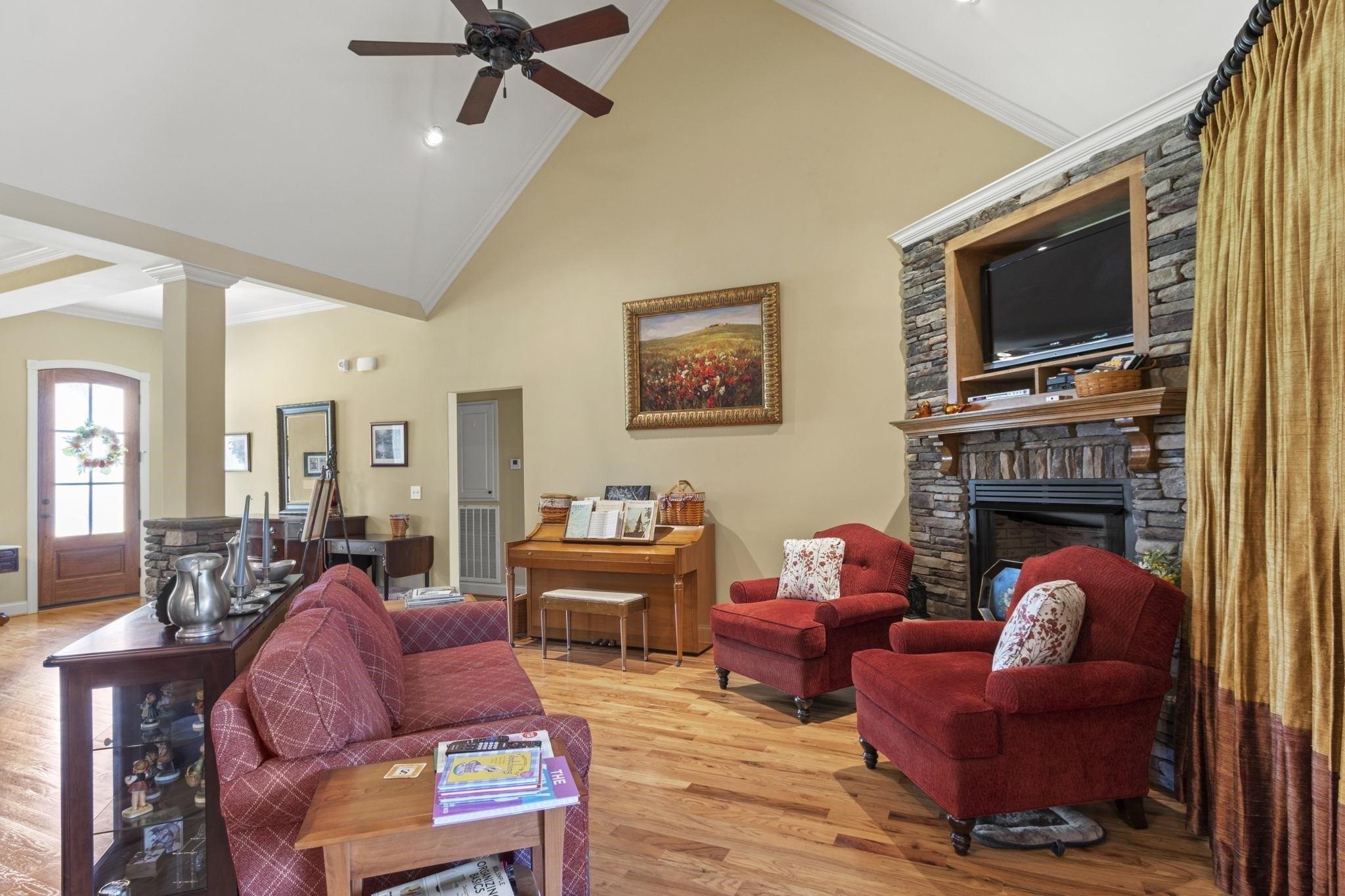 Royal Troon, Campobello, SC 29322