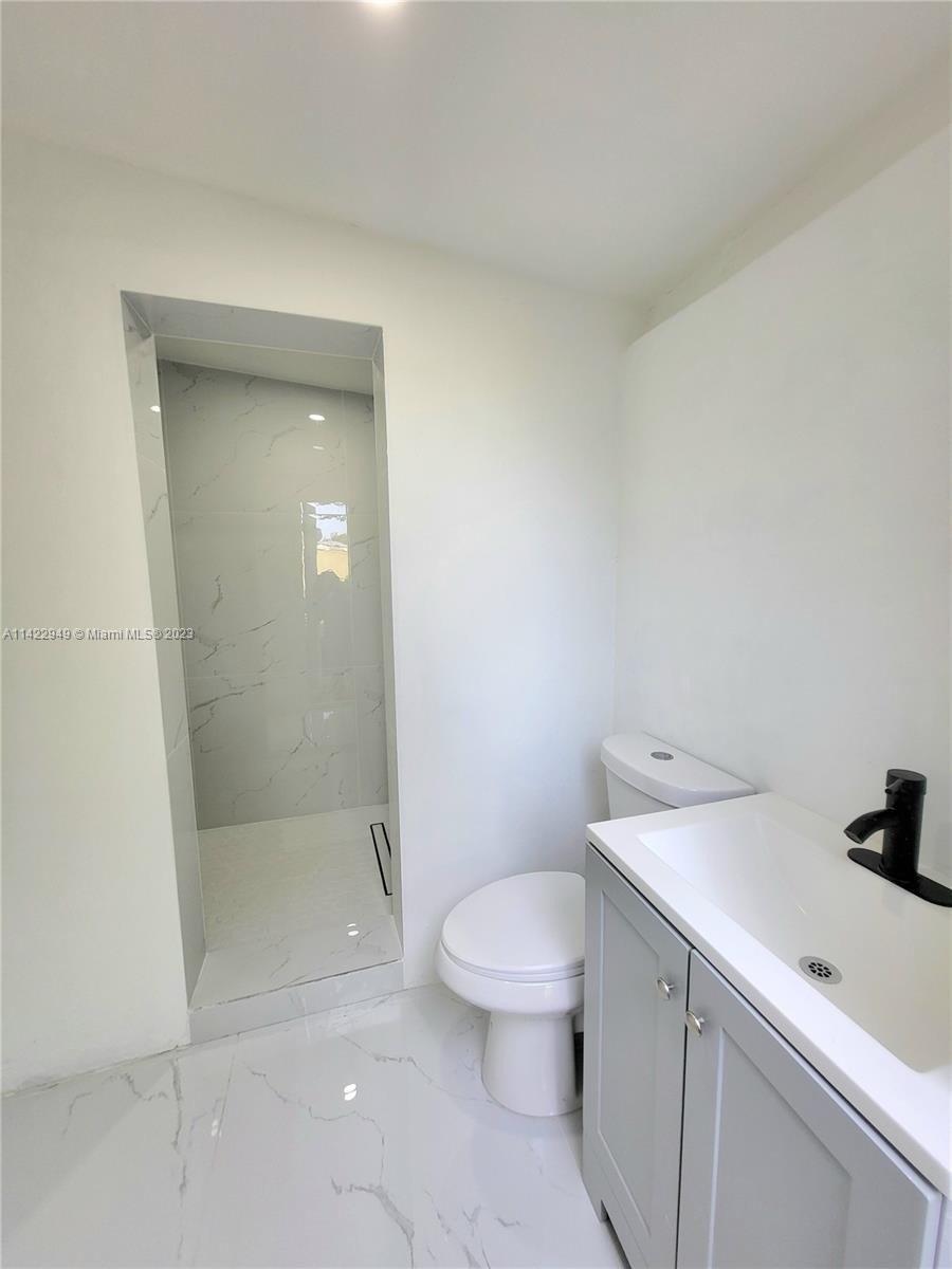 Rutland St, Opa Locka, FL 33054