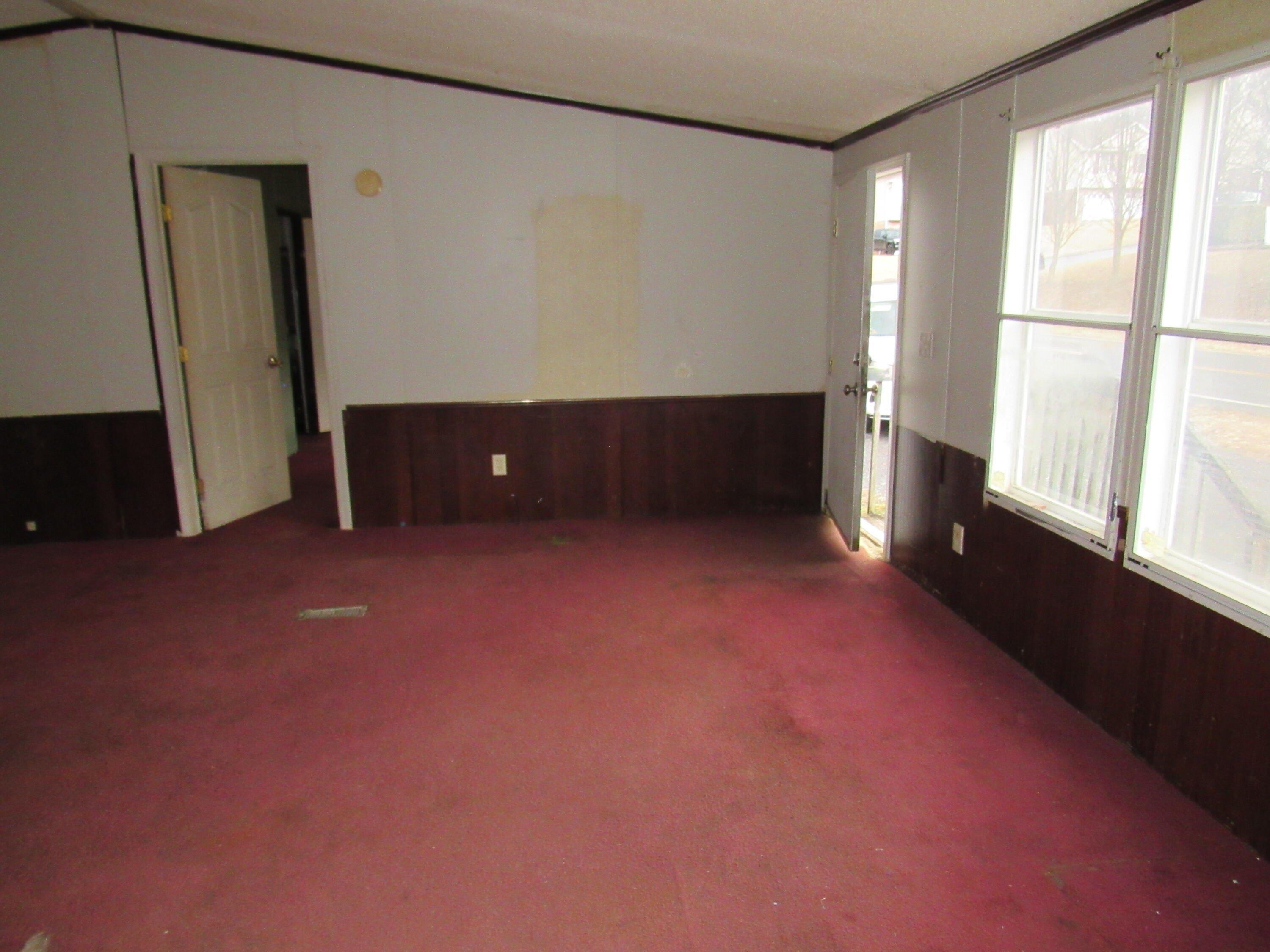 Tranbarger Dr, Kingsport, TN 37660