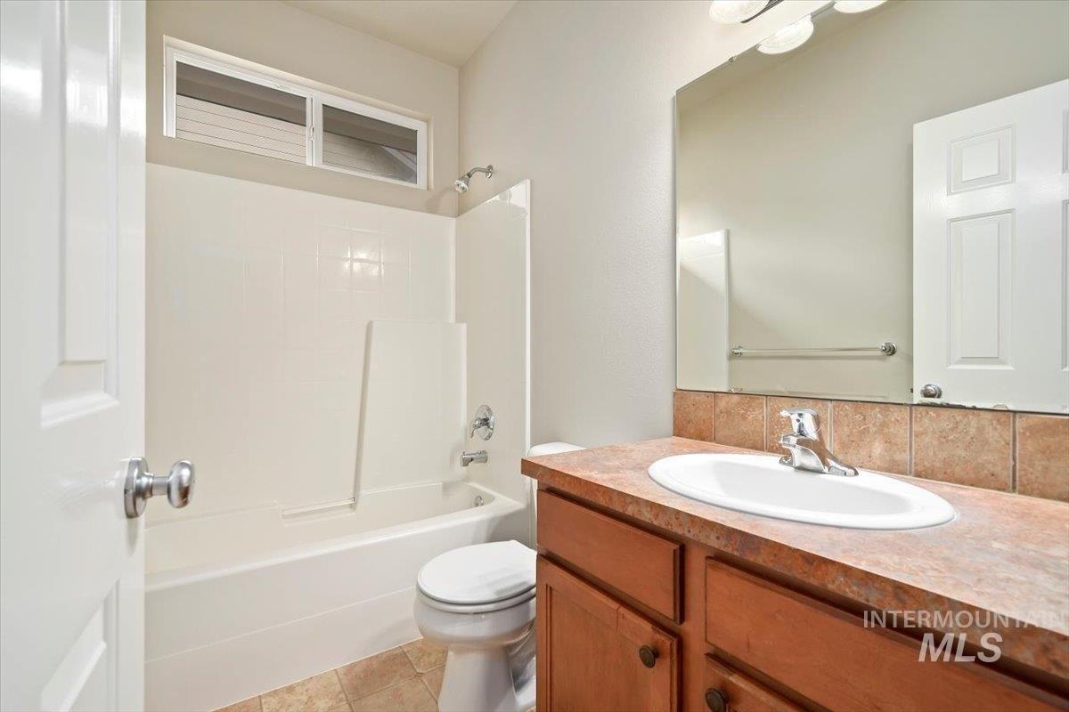 S Gunnell Ave, Meridian, ID 83642