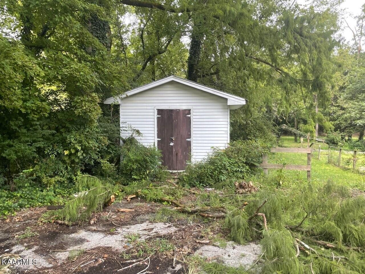Dandyline Dr, Knoxville, TN 37914