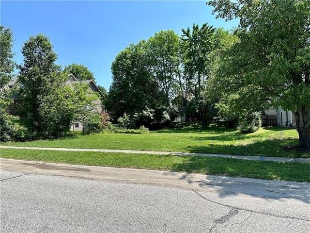 Hamilton St, Warrensburg, MO 64093