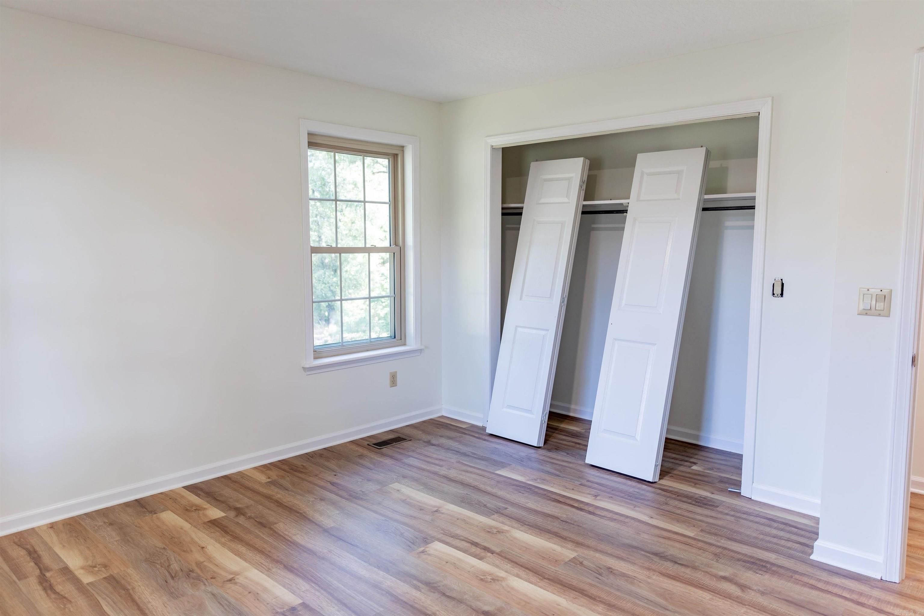 Honey Bee Ln, Paragould, AR 72450