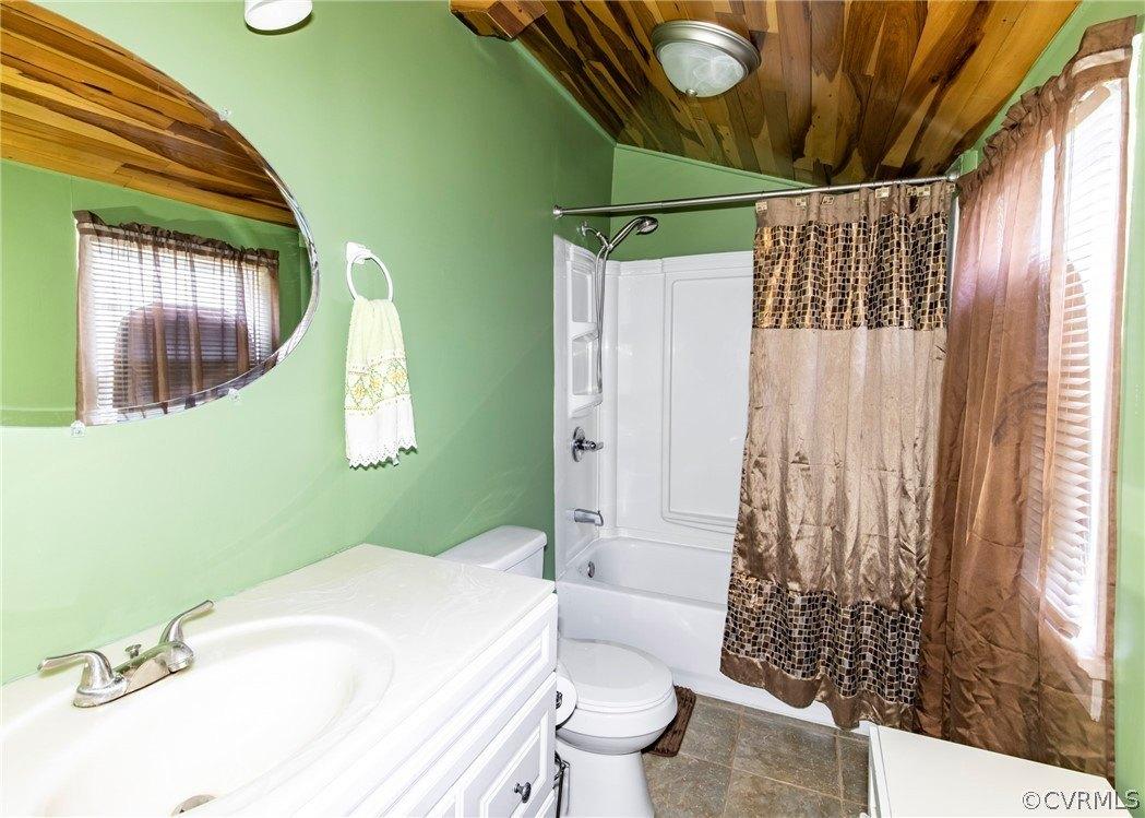 N Lake Ave, Richmond, VA 23223