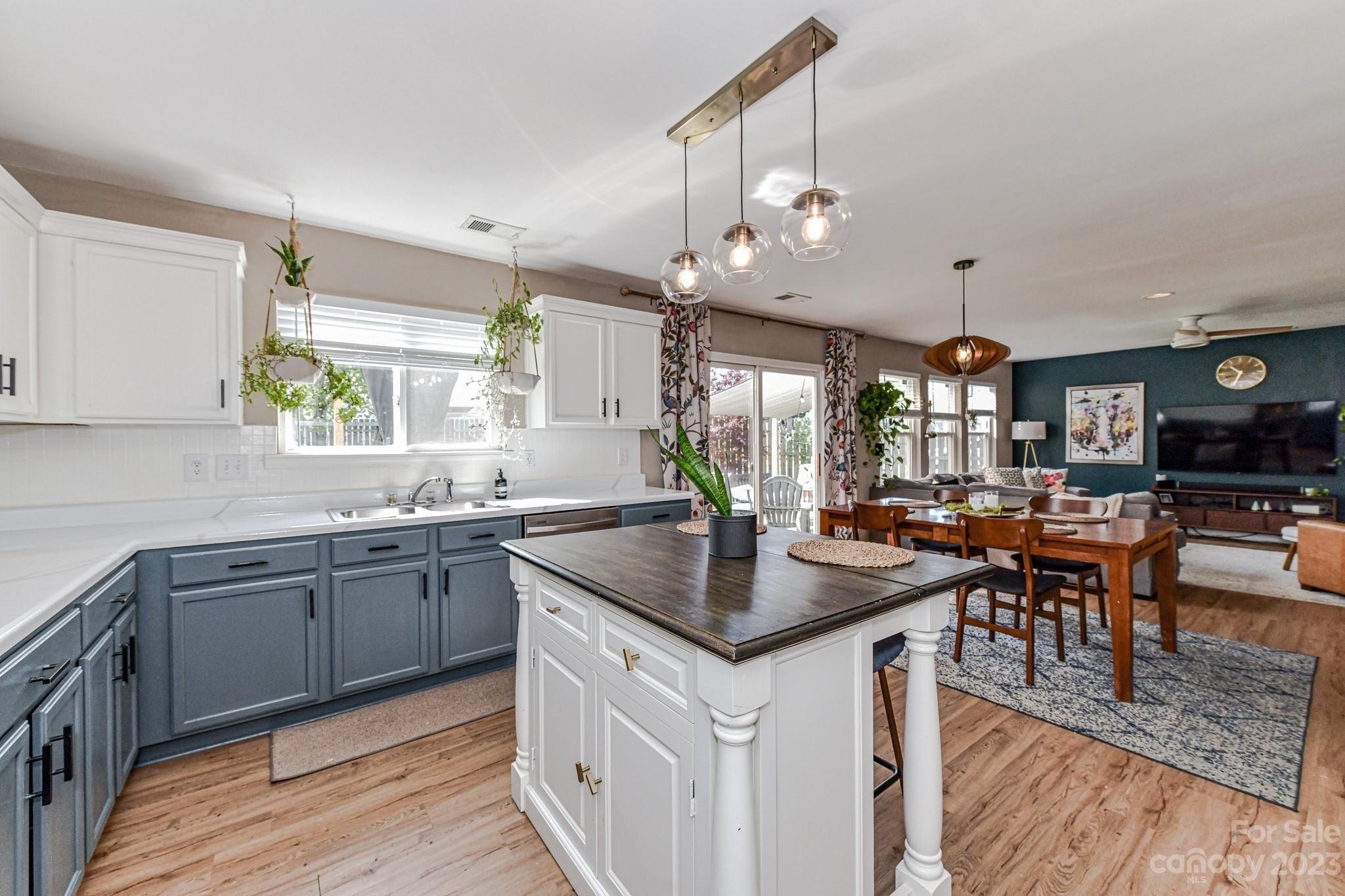 Superior St, Charlotte, NC 28273