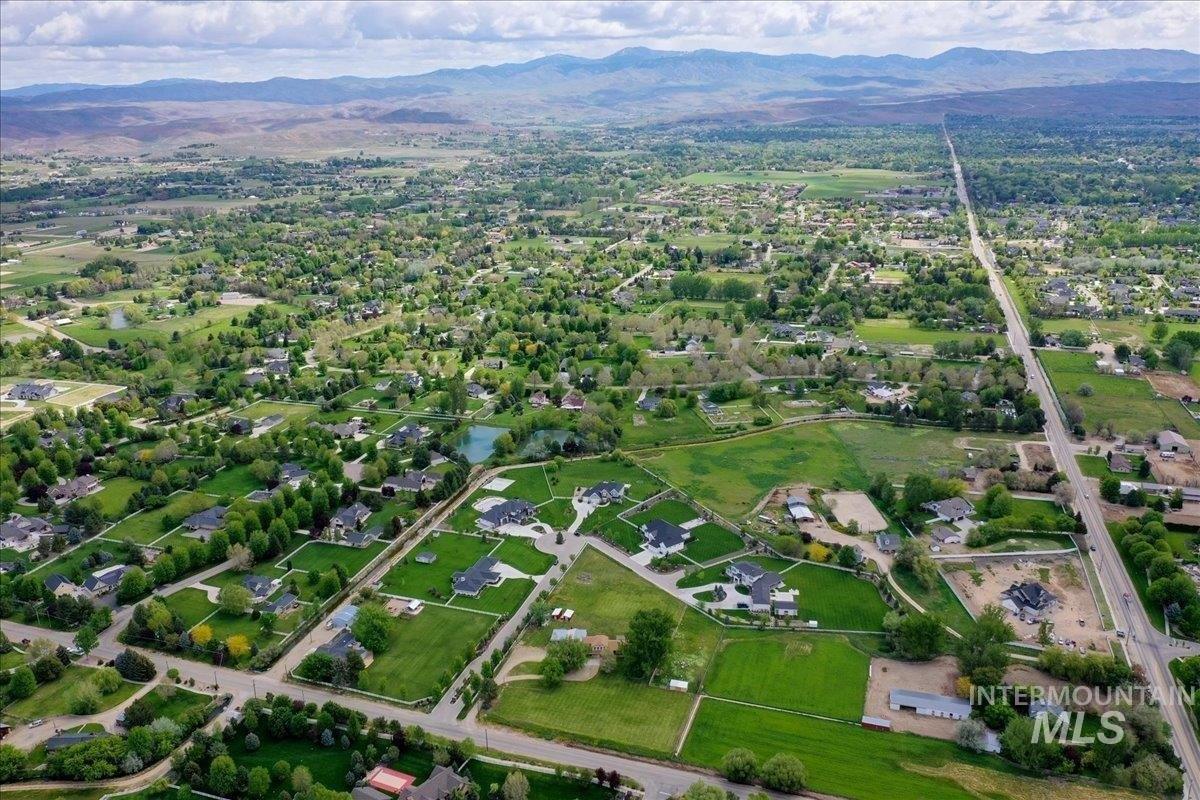 N Meridian Rd, Eagle, ID 83616
