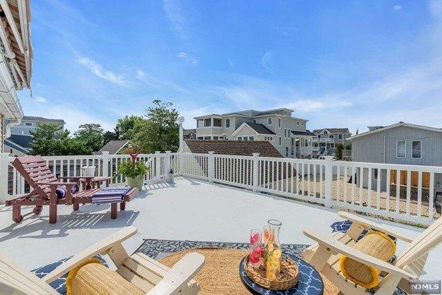 W 5th St, Ship Bottom, NJ 08008