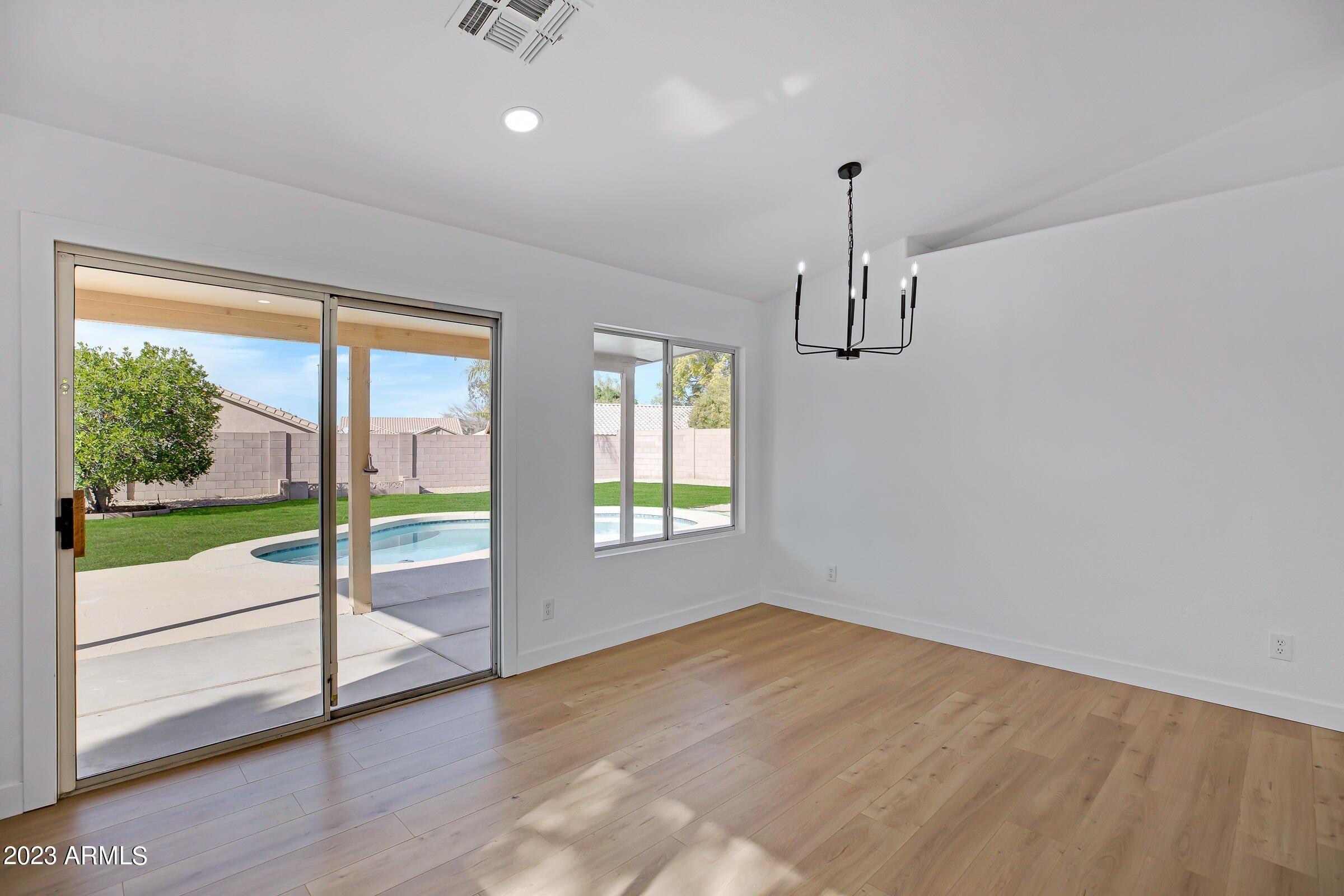 S Tobin Cir, Mesa, AZ 85208