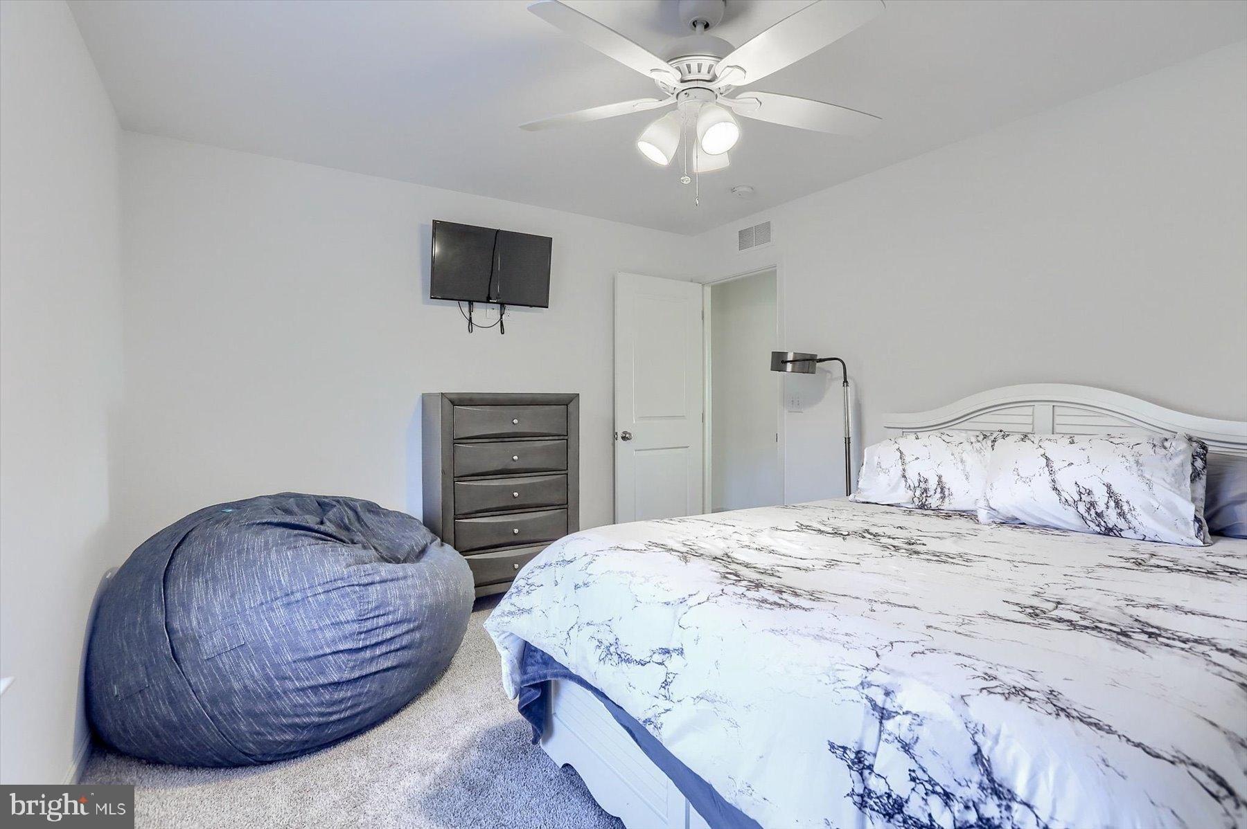 Box Elder Ct, Harrisburg, PA 17112