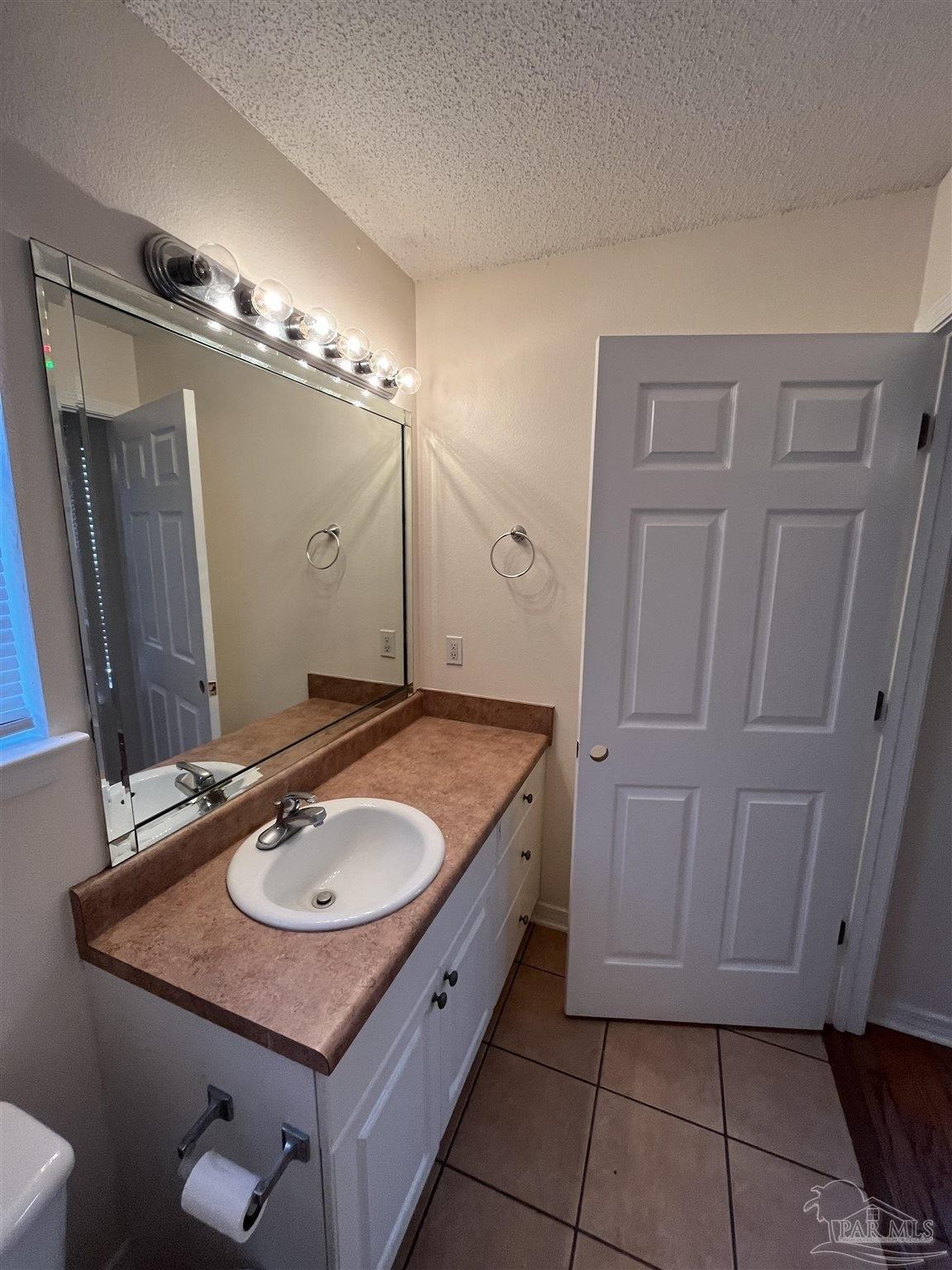 Hilburn Pl, Pensacola, FL 32504