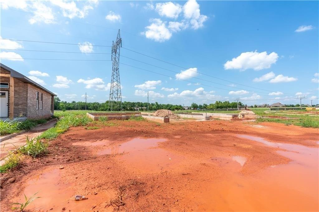 Walnut Creek Rd, Edmond, OK 73012