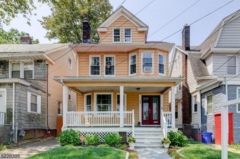 Lyons Ave, Newark, NJ 07112