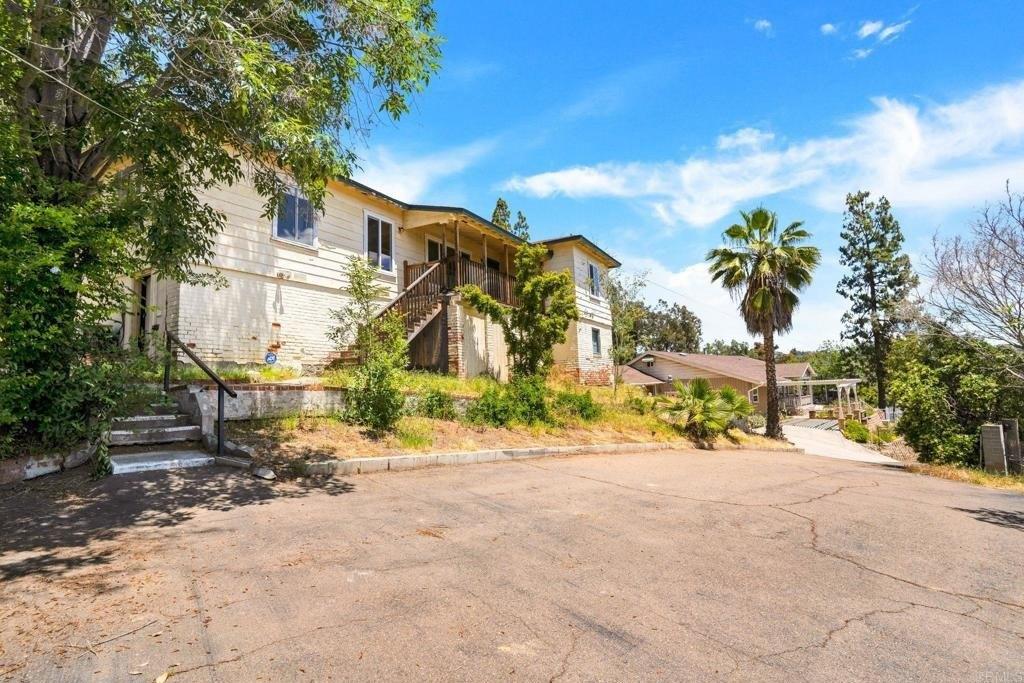 Rogers Rd, Spring Valley, CA 91977