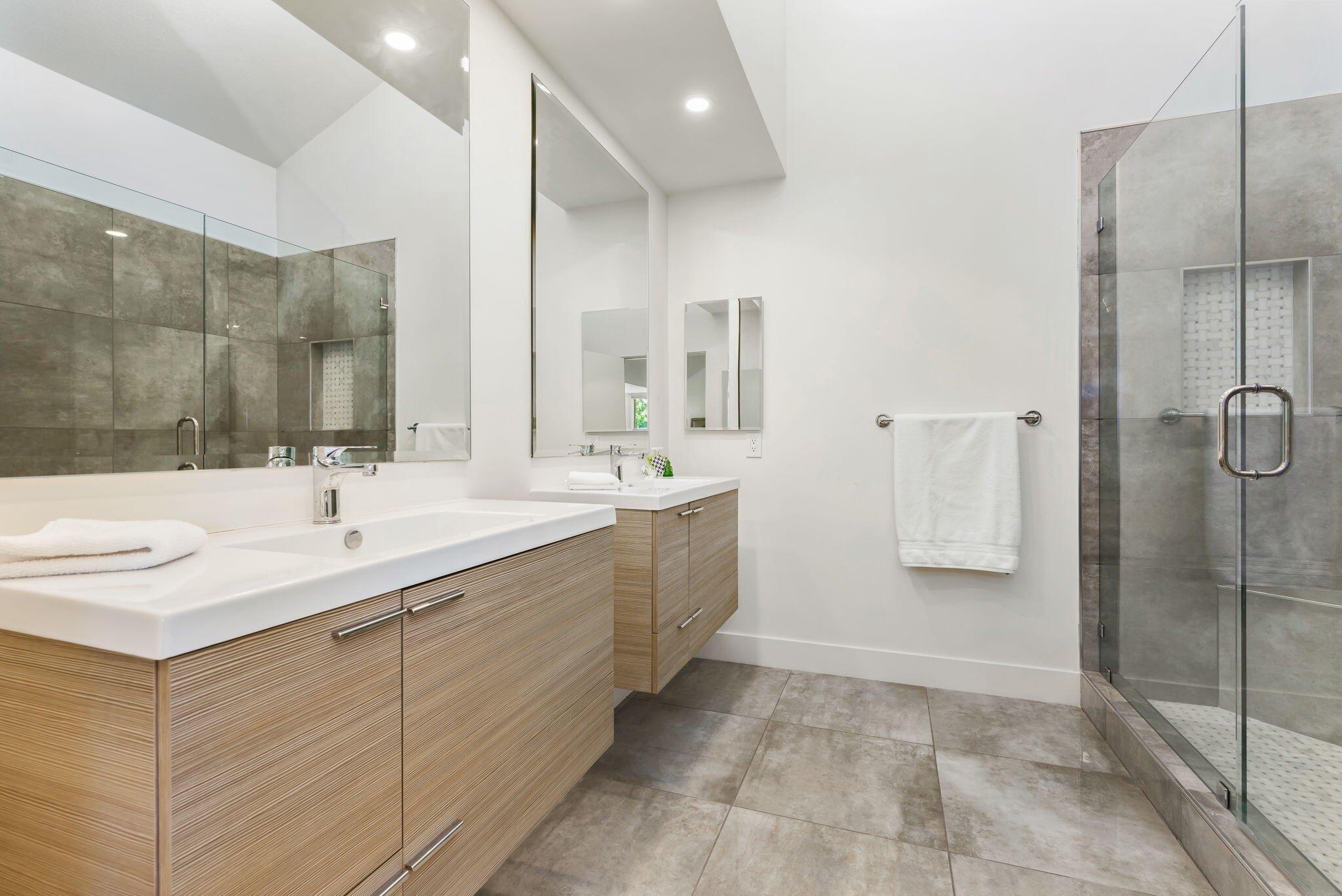 Kavenish Dr, Rancho Mirage, CA 92270