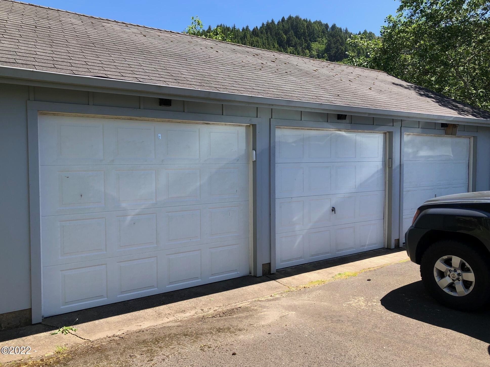 Jennifer Dr, Yachats, OR 97498