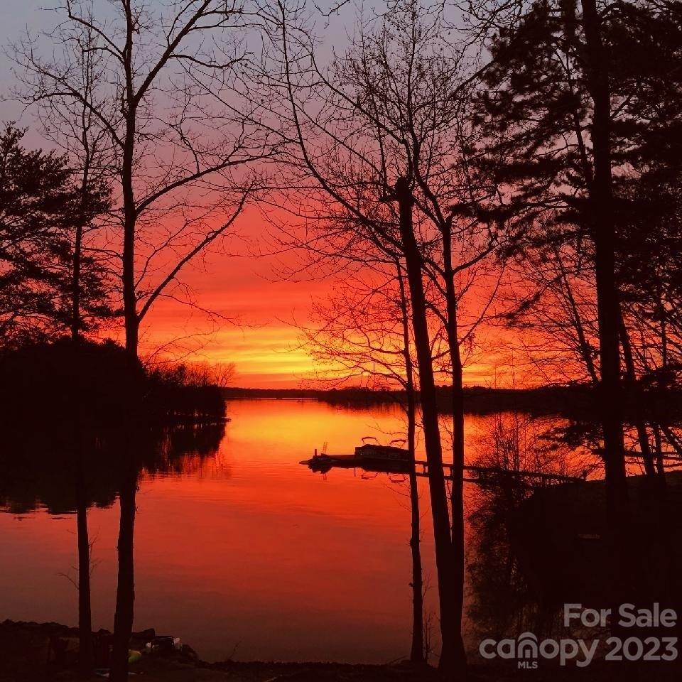 Lakeview Shores Loop, Mooresville, NC 28117