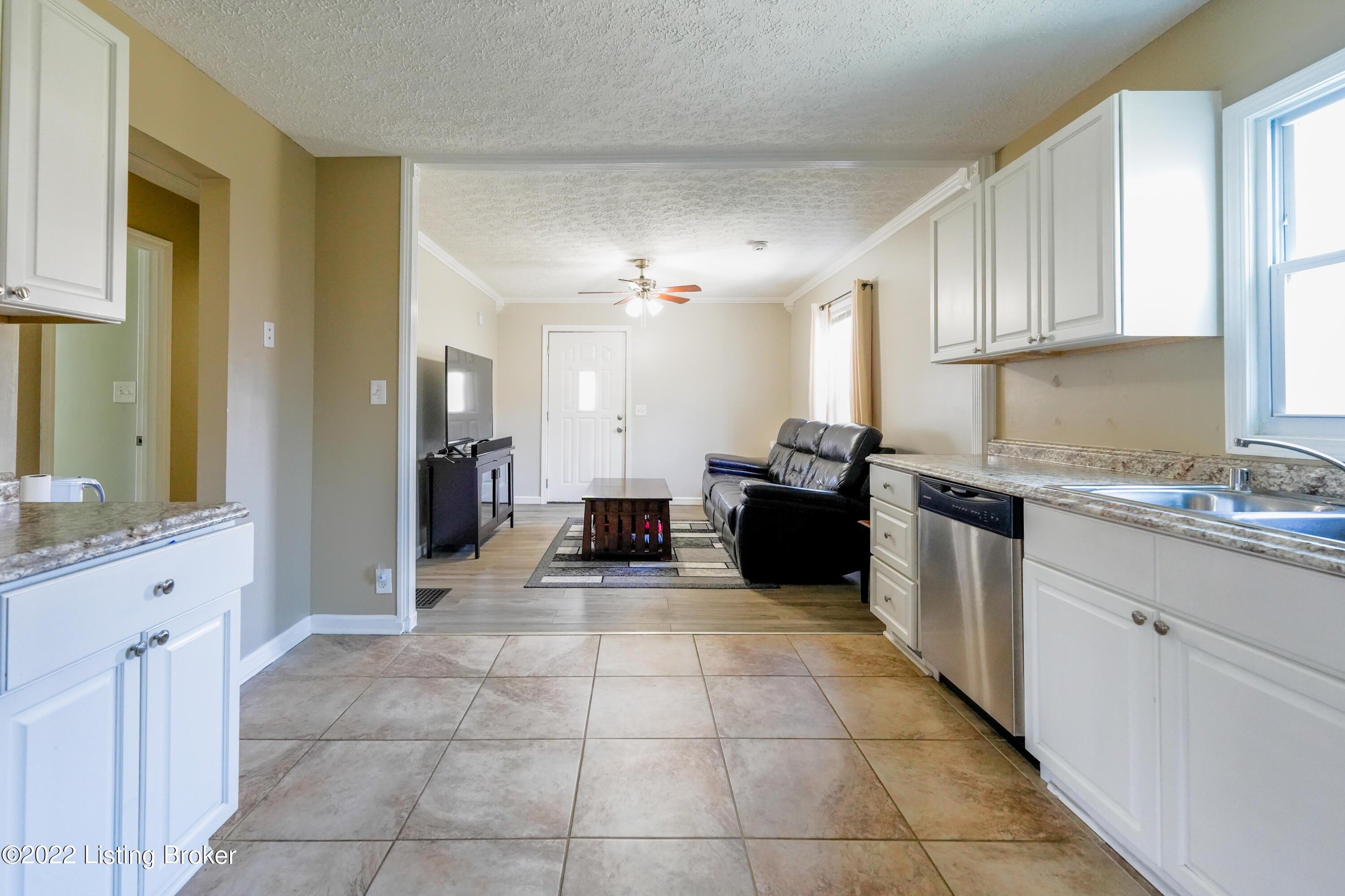 Franklin Ave, Louisville, KY 40213