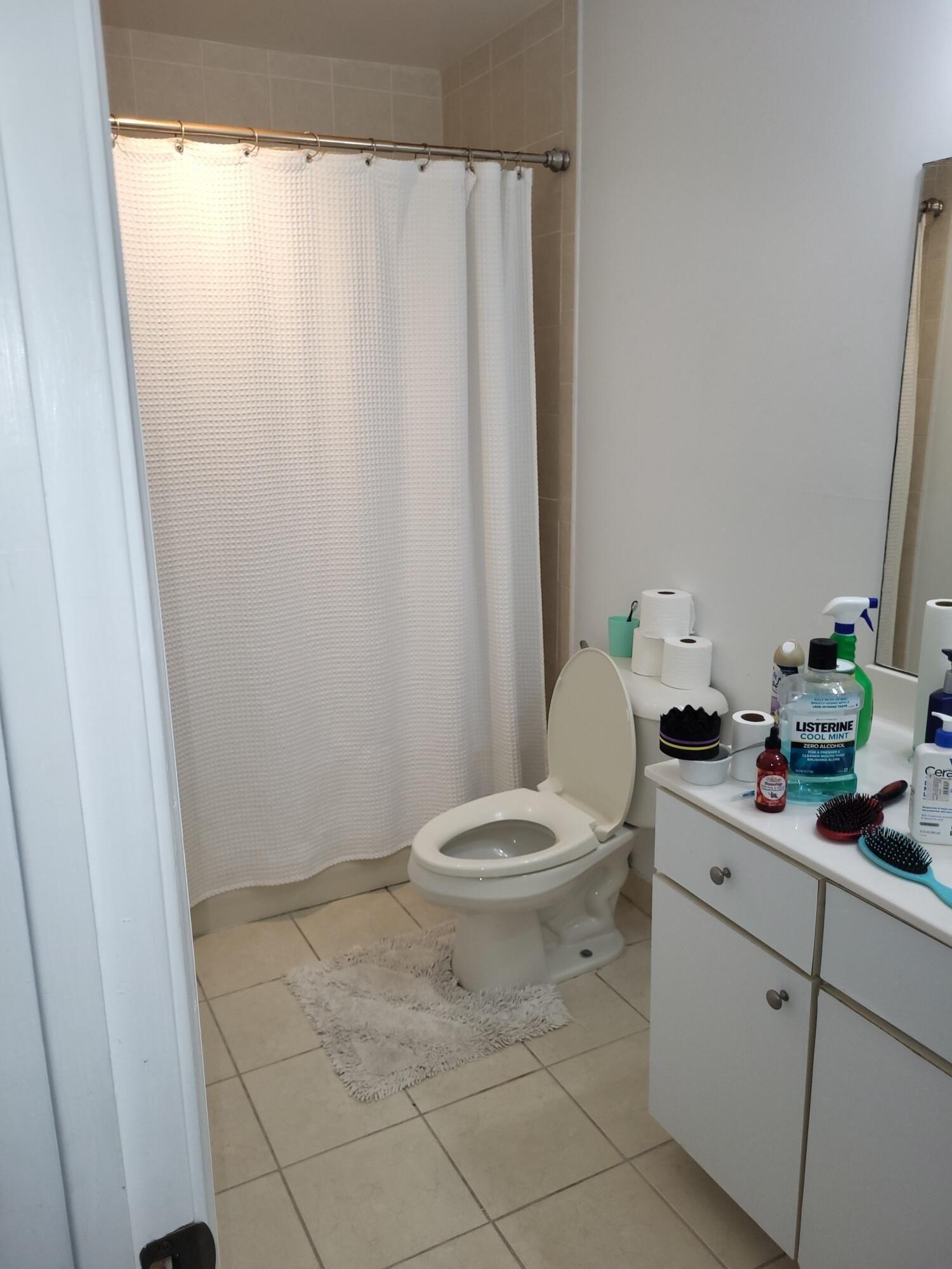 Crystal Lake Dr, Deerfield Beach, FL 33064
