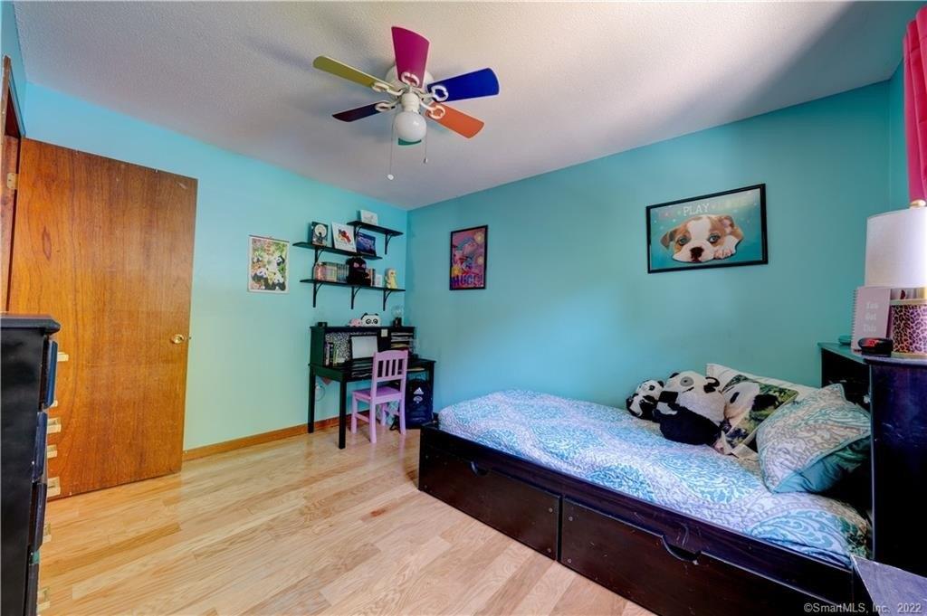 Kathleen Dr, Willimantic, CT 06226