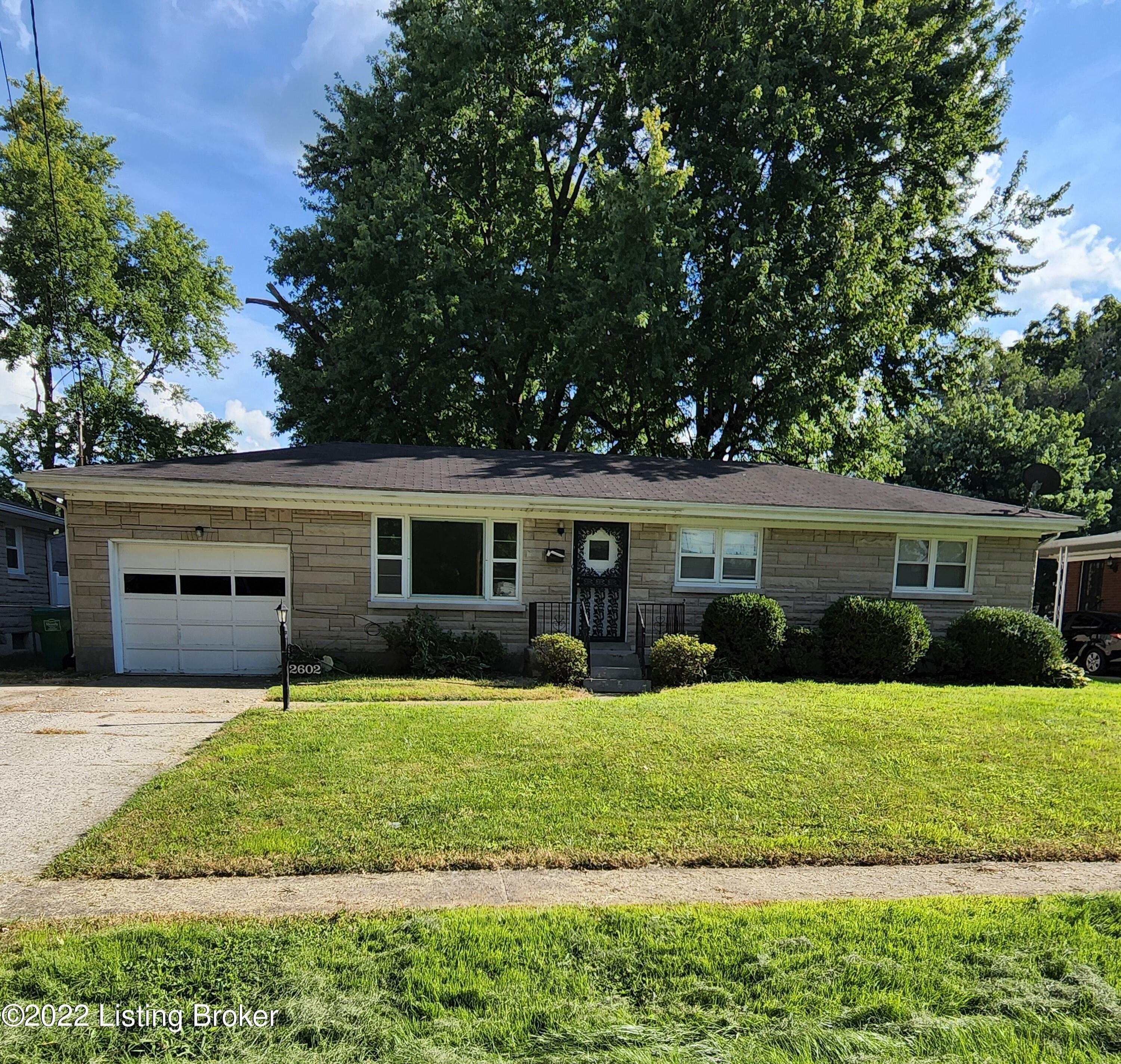 Butler Rd, Louisville, KY 40216