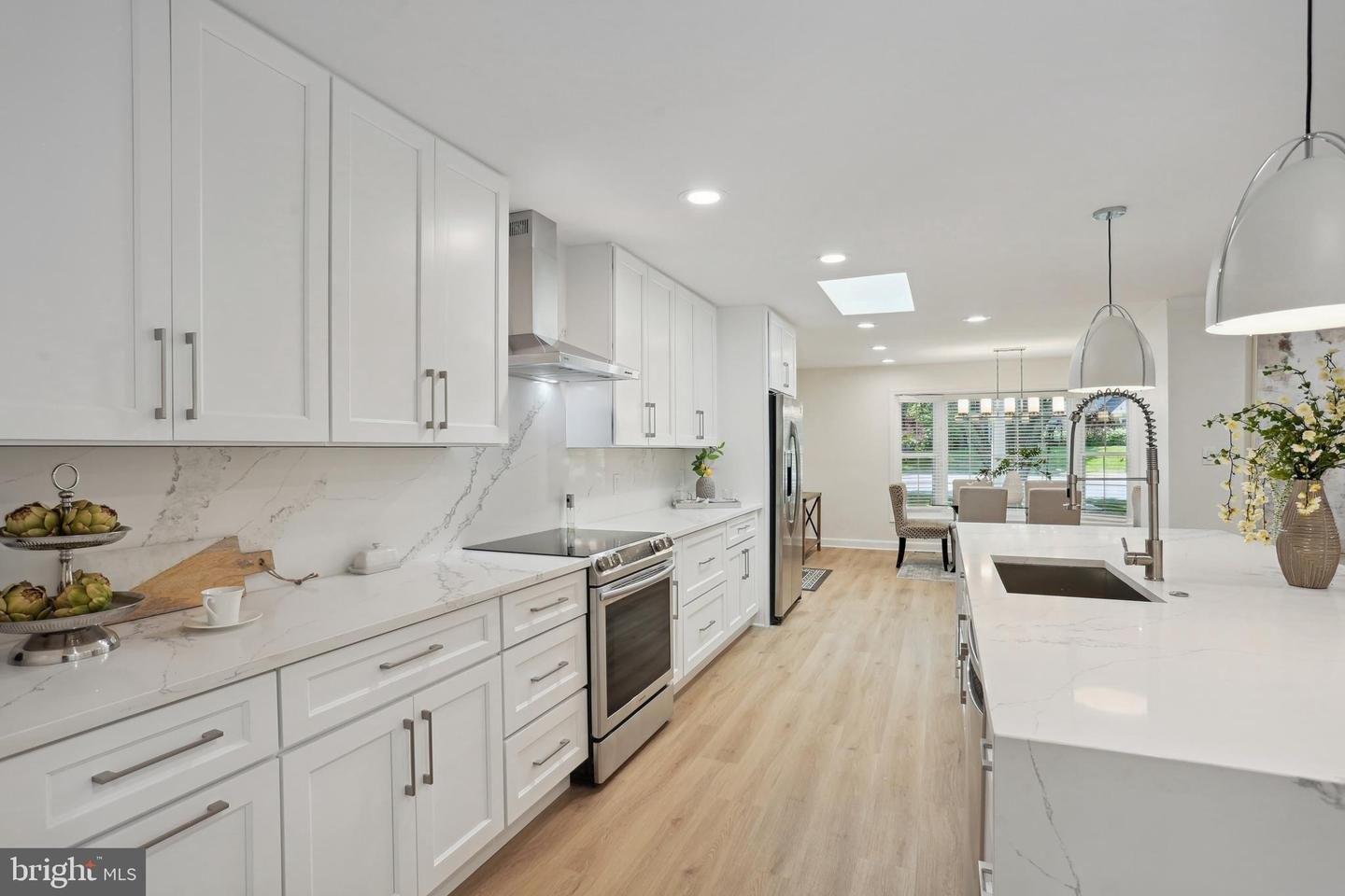 Prince Harold Ct, Herndon, VA 20171