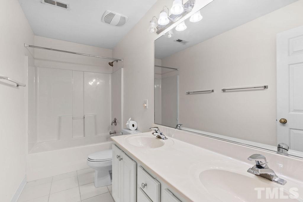 Harbor Creek Dr, Cary, NC 27511