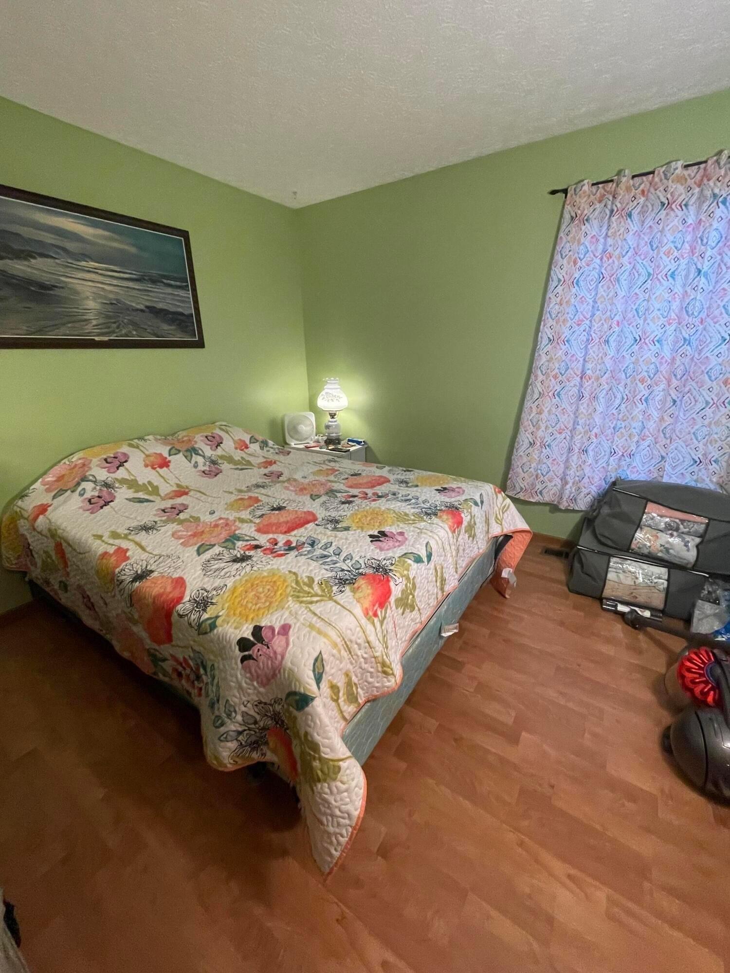 Ashton Dr, Ashville, OH 43103