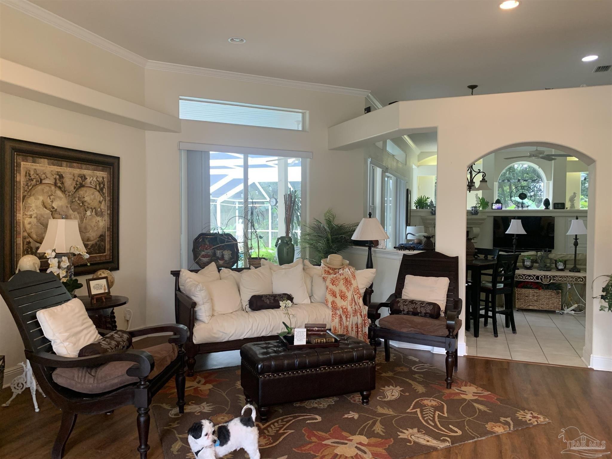 Juno Cir, Pensacola, FL 32526