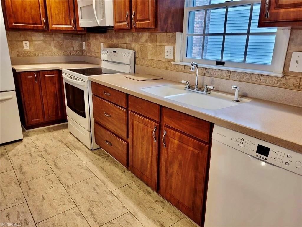 Hickory Ridge Dr, Winston Salem, NC 27127