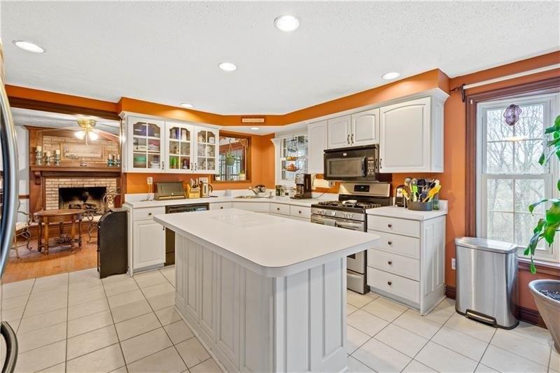 Siesta Dr, Pittsburgh, PA 15241