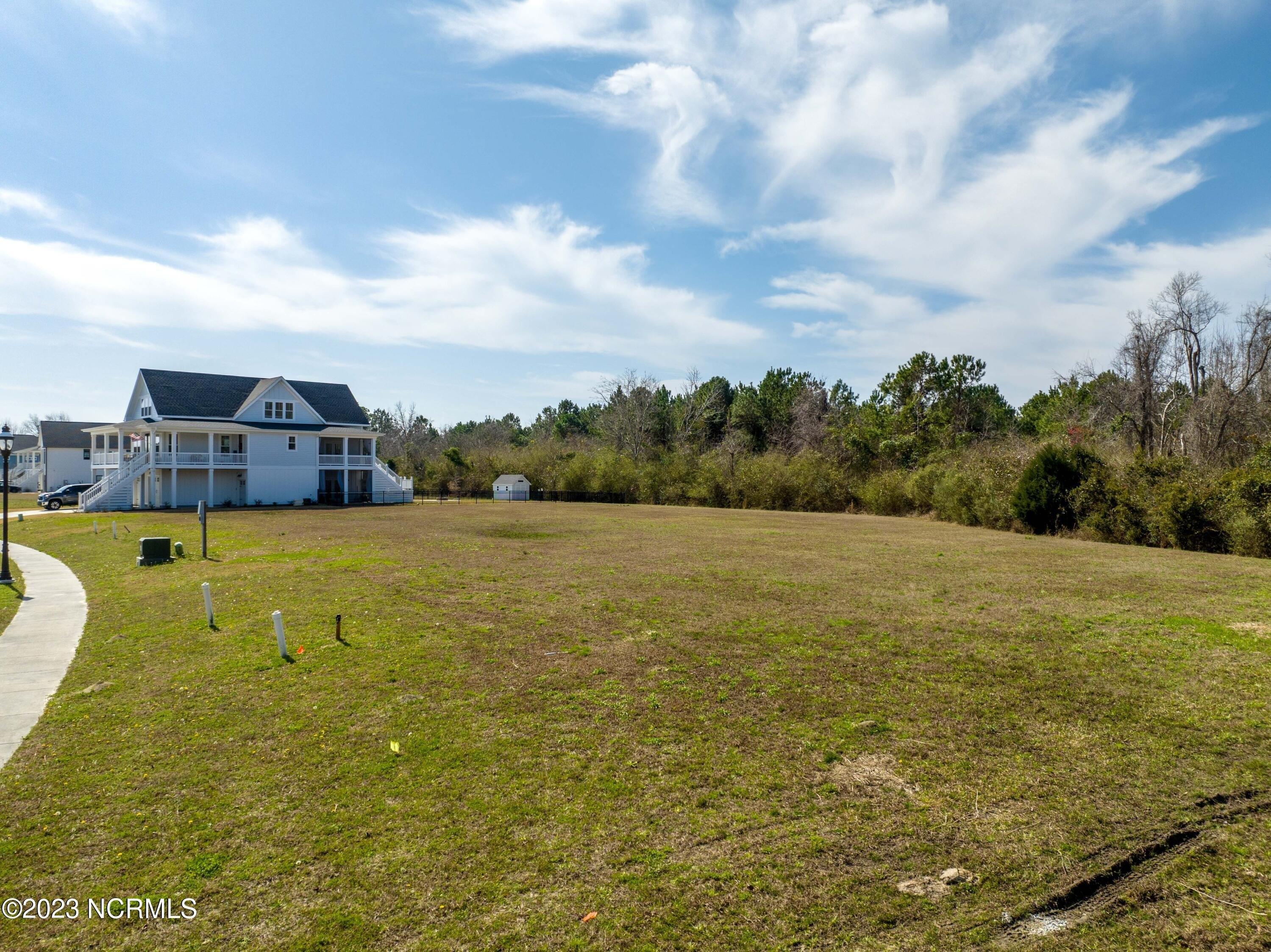 Summerhouse Dr, Holly Ridge, NC 28445