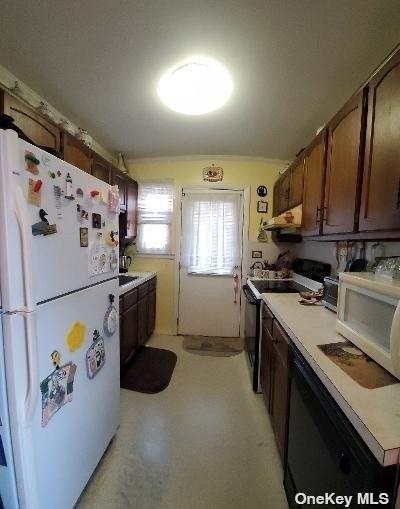 Spruce St, Hicksville, NY 11801