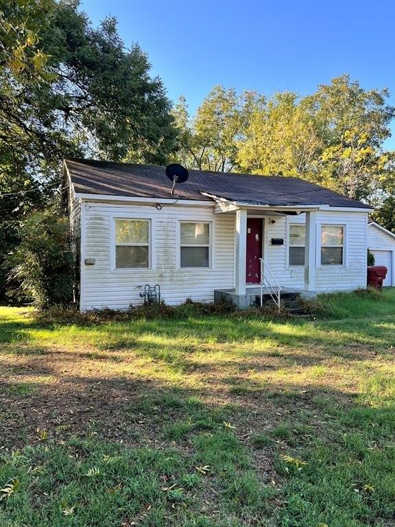 W 9th St, Bonham, TX 75418